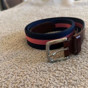 Vineyard Vines belt